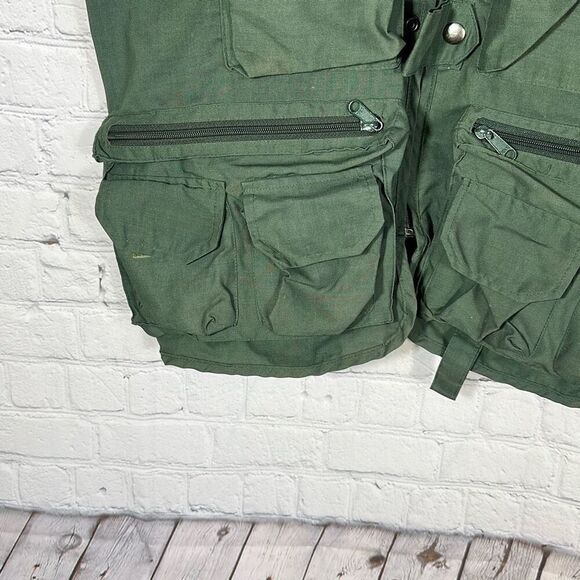 Eagle Claw Fishing Vest Size S/M Green Performance Fishing Gear Tactical - Picture 3 of 7